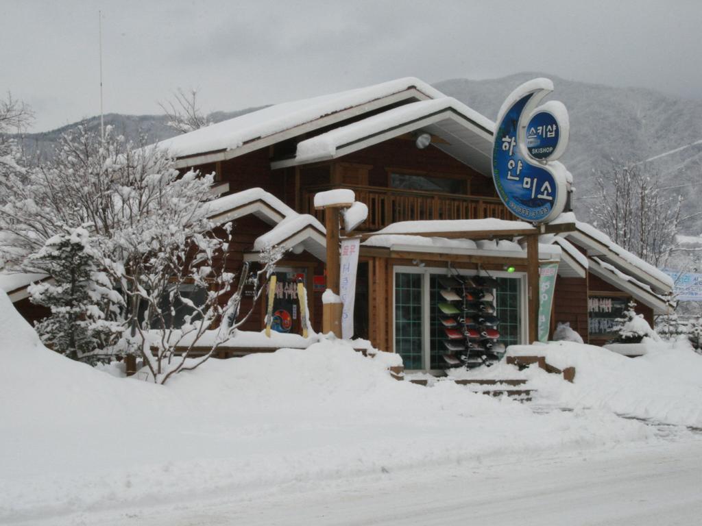 White Cabin Pyeongchang Exterior photo